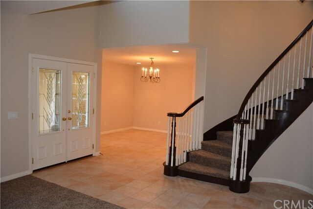 Building Photo - 44 Gingham St