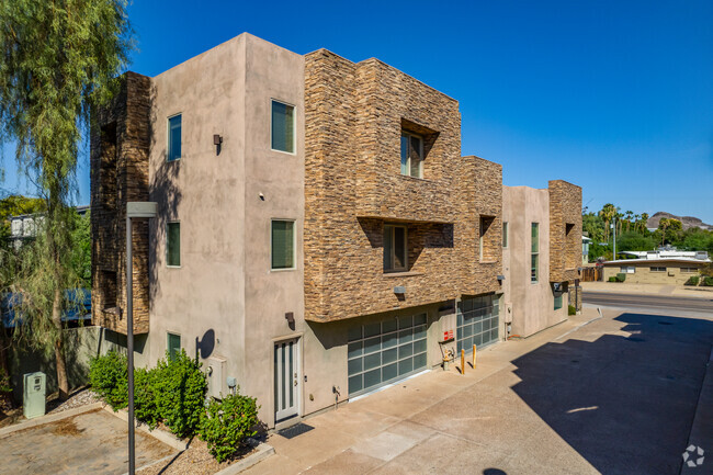 Building Photo - 312 S Hardy Dr