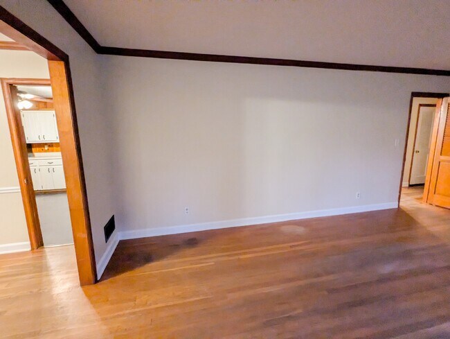 Foto del edificio - 2019 Bramblewood Dr NE