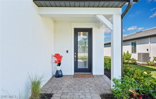 Building Photo - 20250 Napa Loop