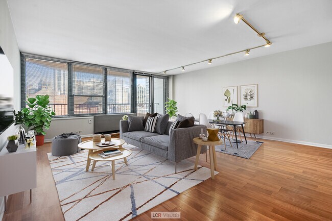 Virtually Staged - 1560 N Sandburg Ter