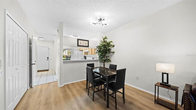 Building Photo - 12444 Berkeley Square Dr