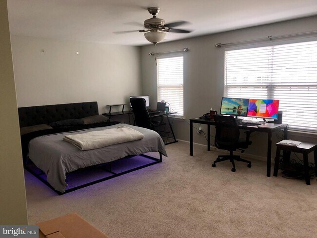 Foto del edificio - 170 Creekside Way
