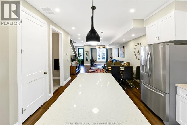 Building Photo - 955 Walker Rd