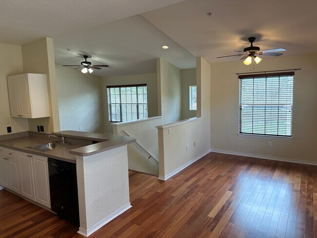 Foto del edificio - 862 Grand Regency Pointe