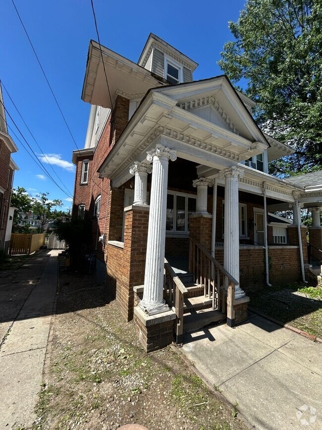 Building Photo - 59 Sanhican Dr