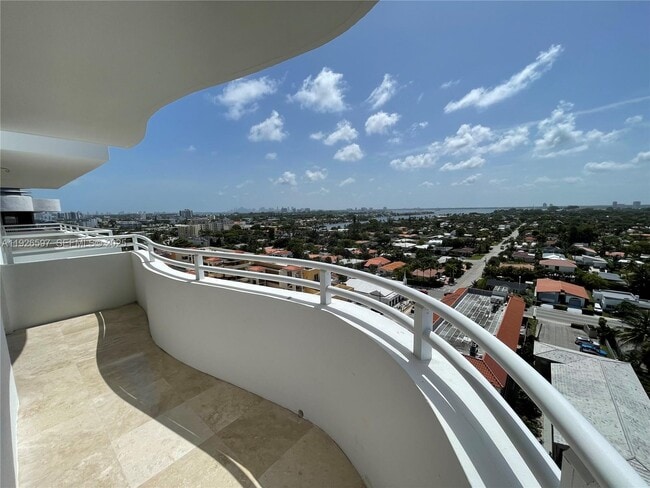 Building Photo - 8911 Collins Ave