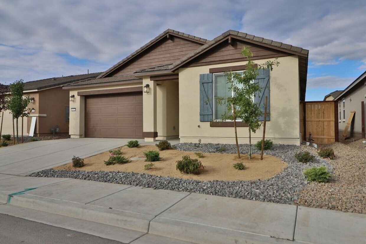 Building Photo - 6373 June Bug Dr