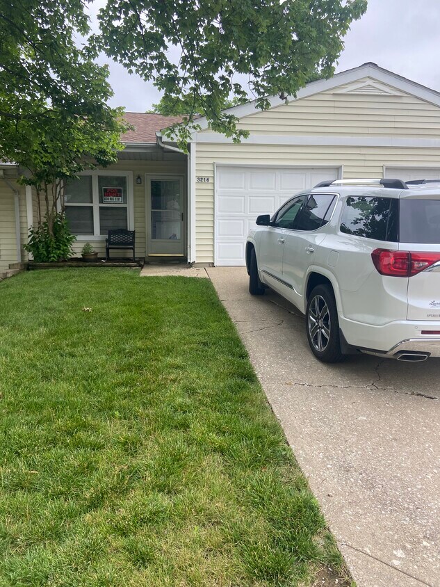 Foto principal - 3216 Meadow Trail Dr
