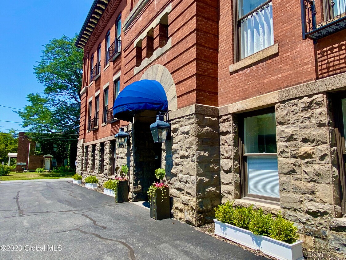 77 Van Dam St Unit 202, Saratoga Springs, NY 12866 Condo for Rent in