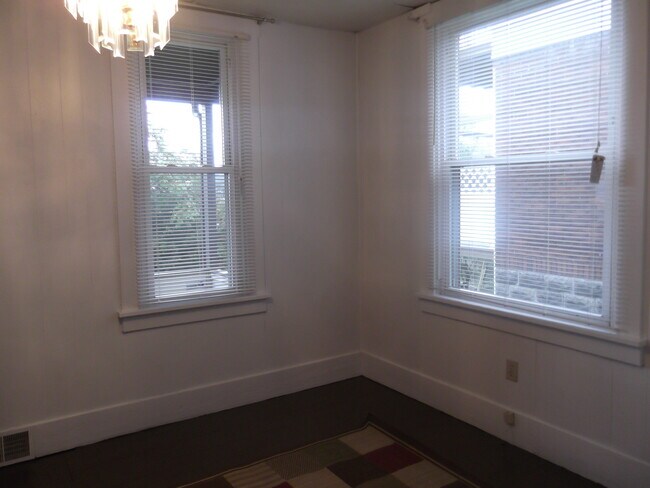 Building Photo - 110 Mackey Ave