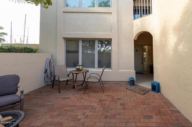 Building Photo - 3501 Harbor Dr