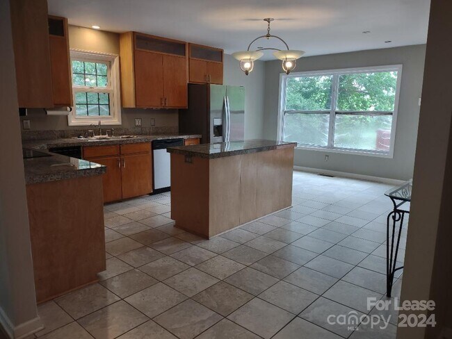 Foto del edificio - 411 Lake Wylie Rd