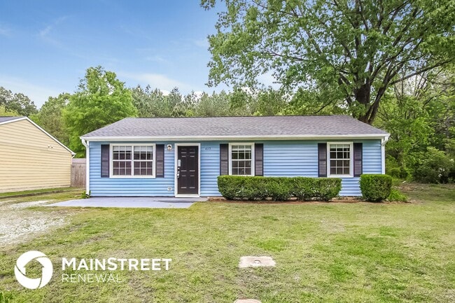 Building Photo - 413 Pineland Ave