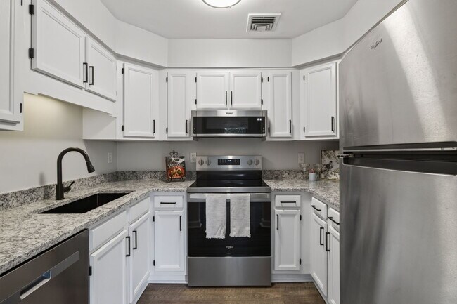 Foto del edificio - 1040 Spotswood Ave