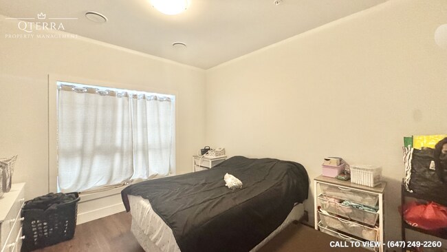 Photo du bâtiment - 1000 Lackner Pl