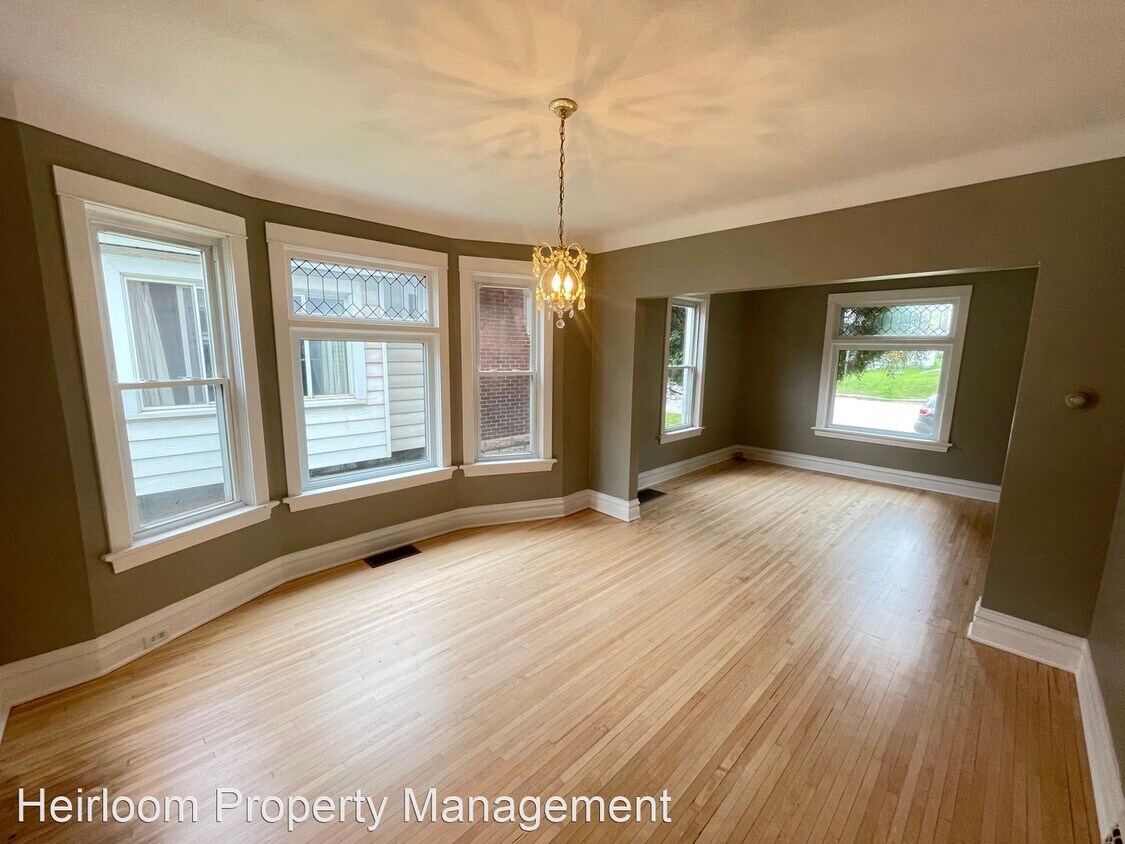 Primary Photo - 3 br, 1 bath House - 3726 Grand Ave