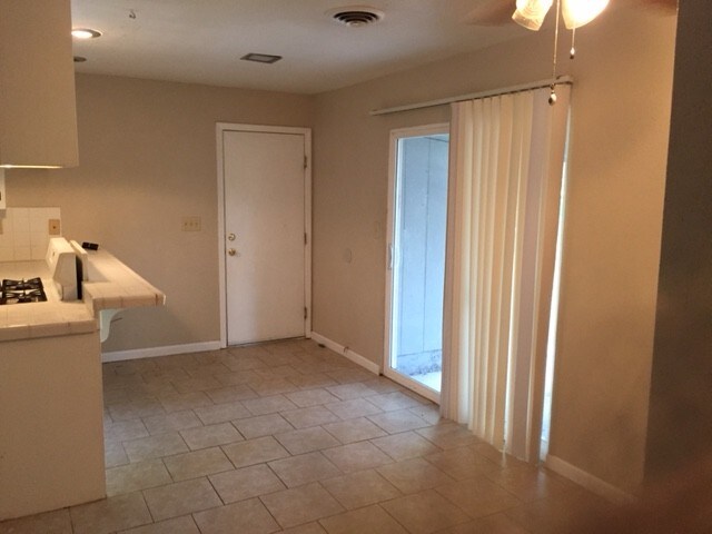 Foto del edificio - 1545 Pleasant St