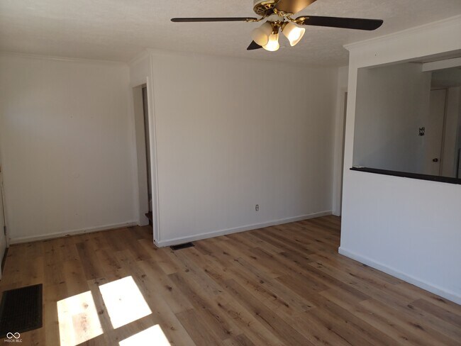 Foto del edificio - 670 Cleveland St