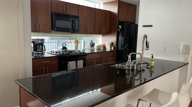 Building Photo - 2918 Commerce St