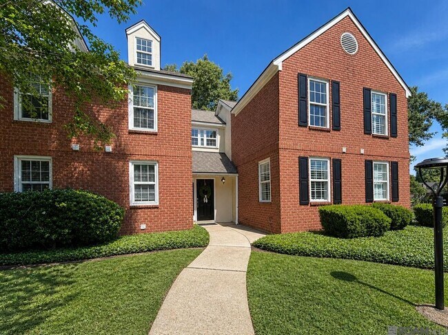 Foto del edificio - 7955 Jefferson Pl Blvd