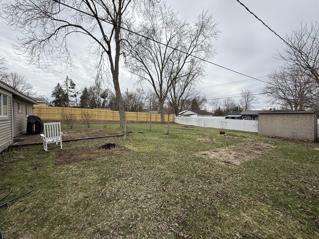 Foto del edificio - 1948 Henbert Rd