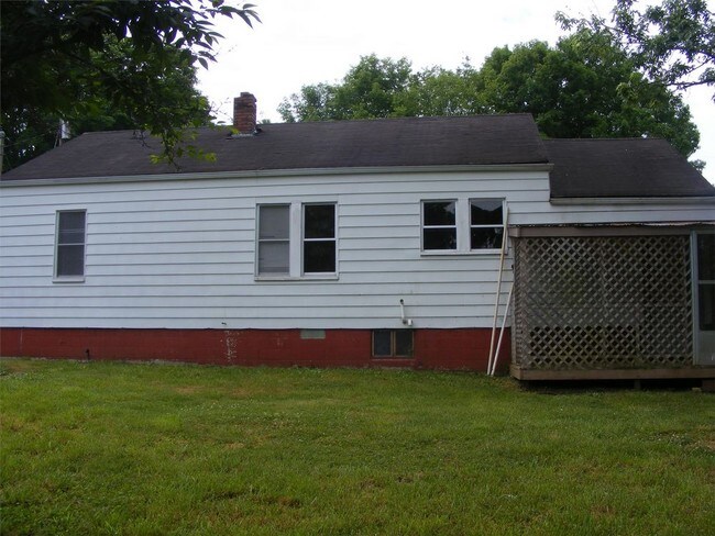 Building Photo - 1026 Jones St