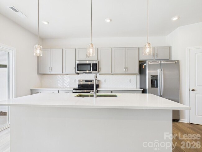Foto del edificio - 3022 Hutton Gdns Ln