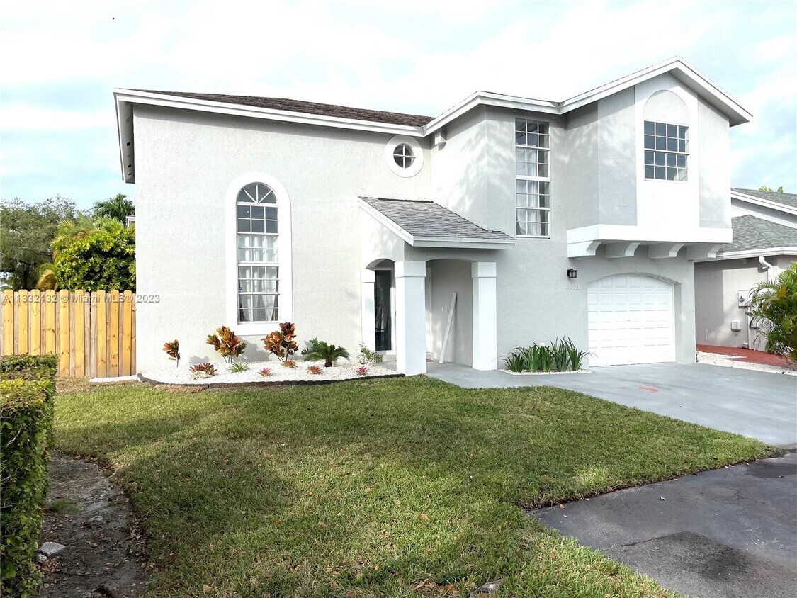 10025 NW 51st Terrace, Doral, FL 33178 House Rental in Doral, FL