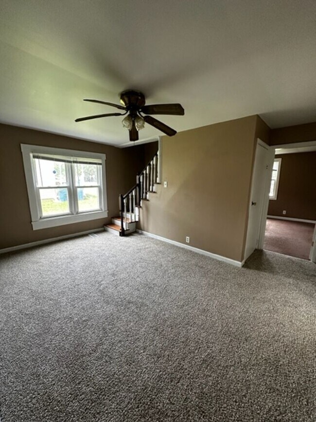 Foto del edificio - 3 Bedroom 1 bath - Gas City