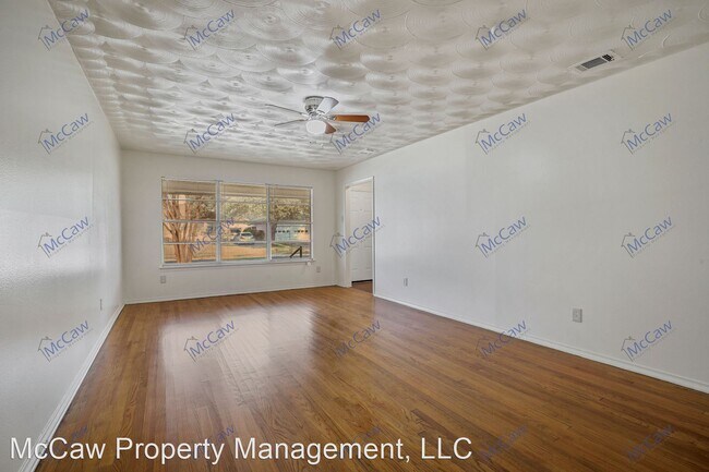 Foto del edificio - 3 br, 2 bath House - 8708 Barclay St.