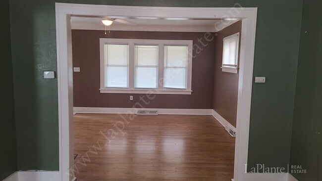 Building Photo - East Toledo Home for Rent