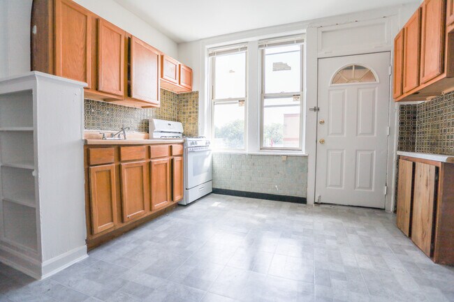 Foto del edificio - 4722 W Addison St