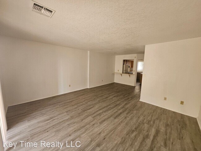 Foto del edificio - 2 br, 2.5 bath House - 3400 Sun River Rd #B-3