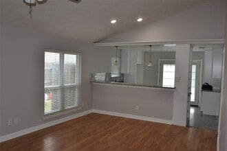 Building Photo - 22527 Market Square Ln