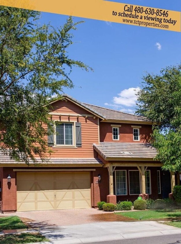 Foto principal - 3480 E Comstock Dr