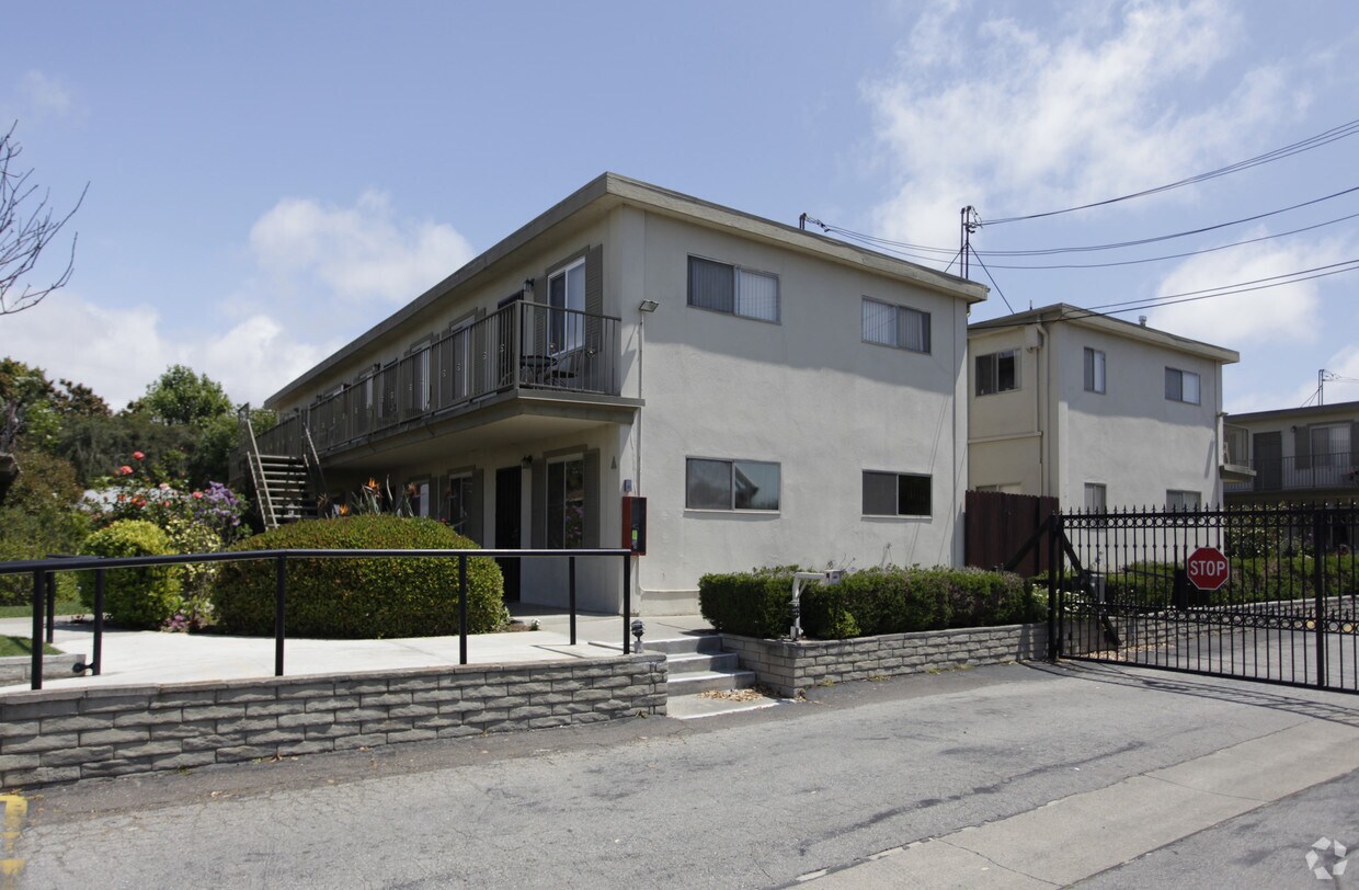 Victoria Manor Apartments Apartments in Costa Mesa, CA