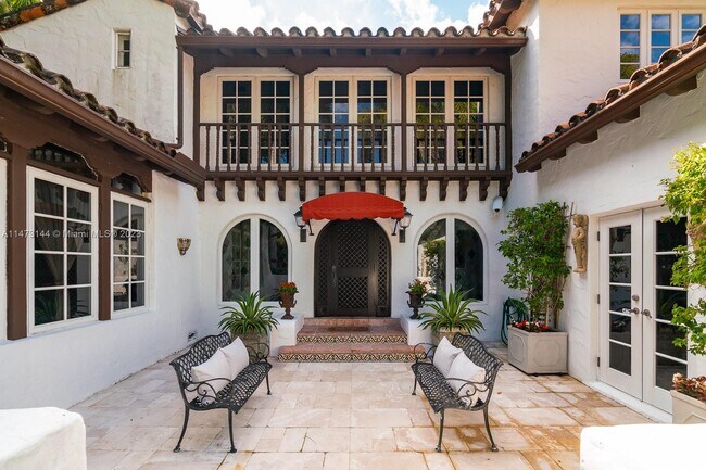 Building Photo - 2616 Granada Blvd