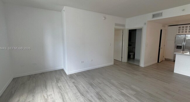 Foto del edificio - 999 SW 1st Ave