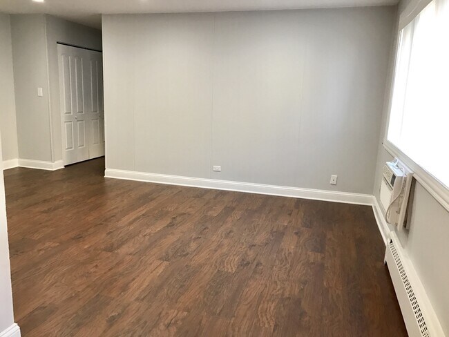 Foto del edificio - 5534 N Kenmore Ave