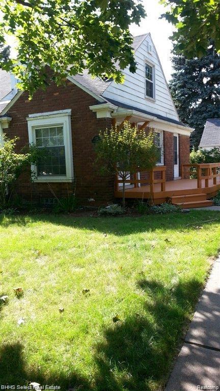 Primary Photo - 15 Carlton Ln