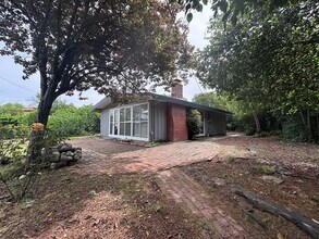 Building Photo - 10605 Johansen Dr