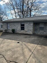 Building Photo - 1100 S Hartford Ave