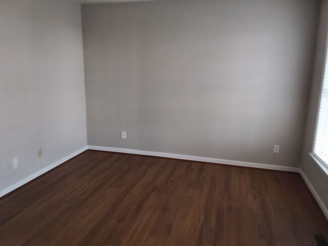 Foto del edificio - Chesterfield-Midlothian-Ashbrook Subdivision-Cosby High 4 Bed