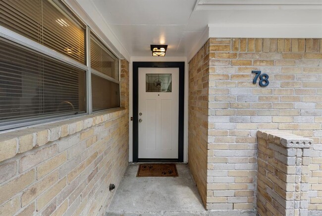 Foto del edificio - 78 Deerfoot Ct