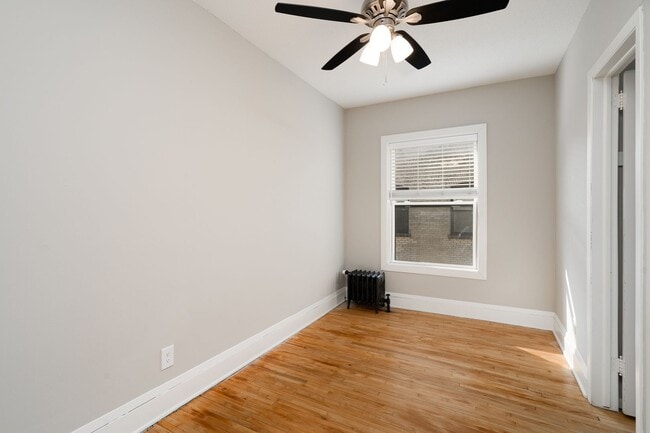 Foto del interior - 225/227/233 Oak Grove St – Oak Grove Downtown