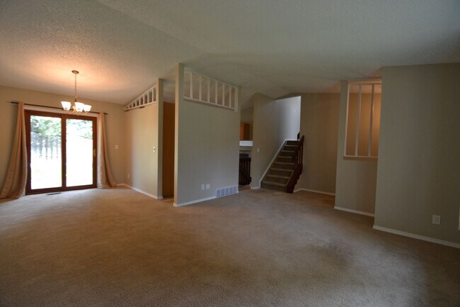 Foto del edificio - 5080 Harvest Rd