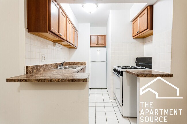 Foto del edificio - 540 W Roscoe St