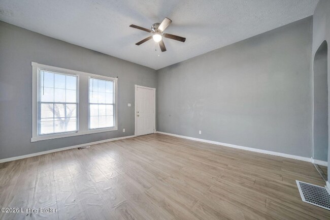 Building Photo - 427 1/2 N 28th St