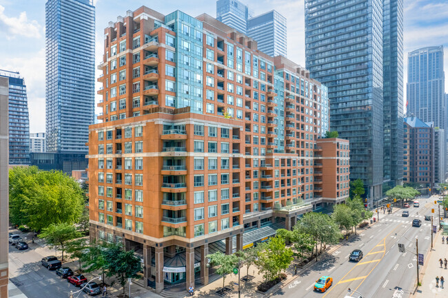 Building Photo - Opera Place
